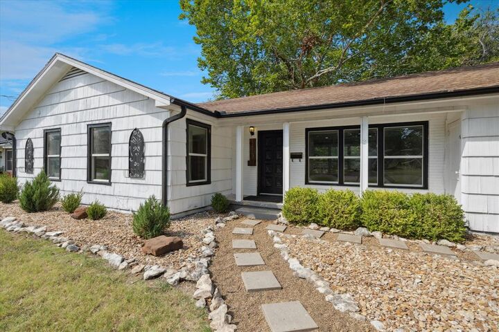 Property Photo:  1113 Fair Avenue  TX 76240 