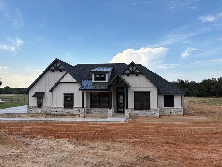 Property Photo:  189 Rio Rancho Drive  TX 76234