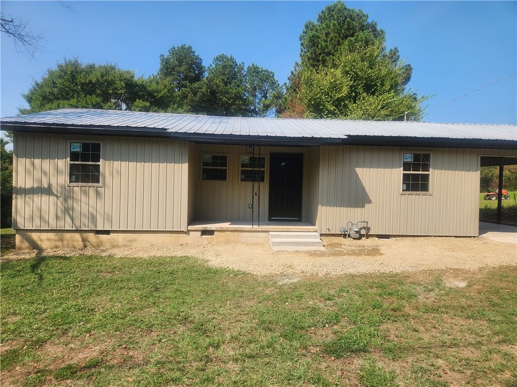 Property Photo:  206 Baskin Street  AR 72840