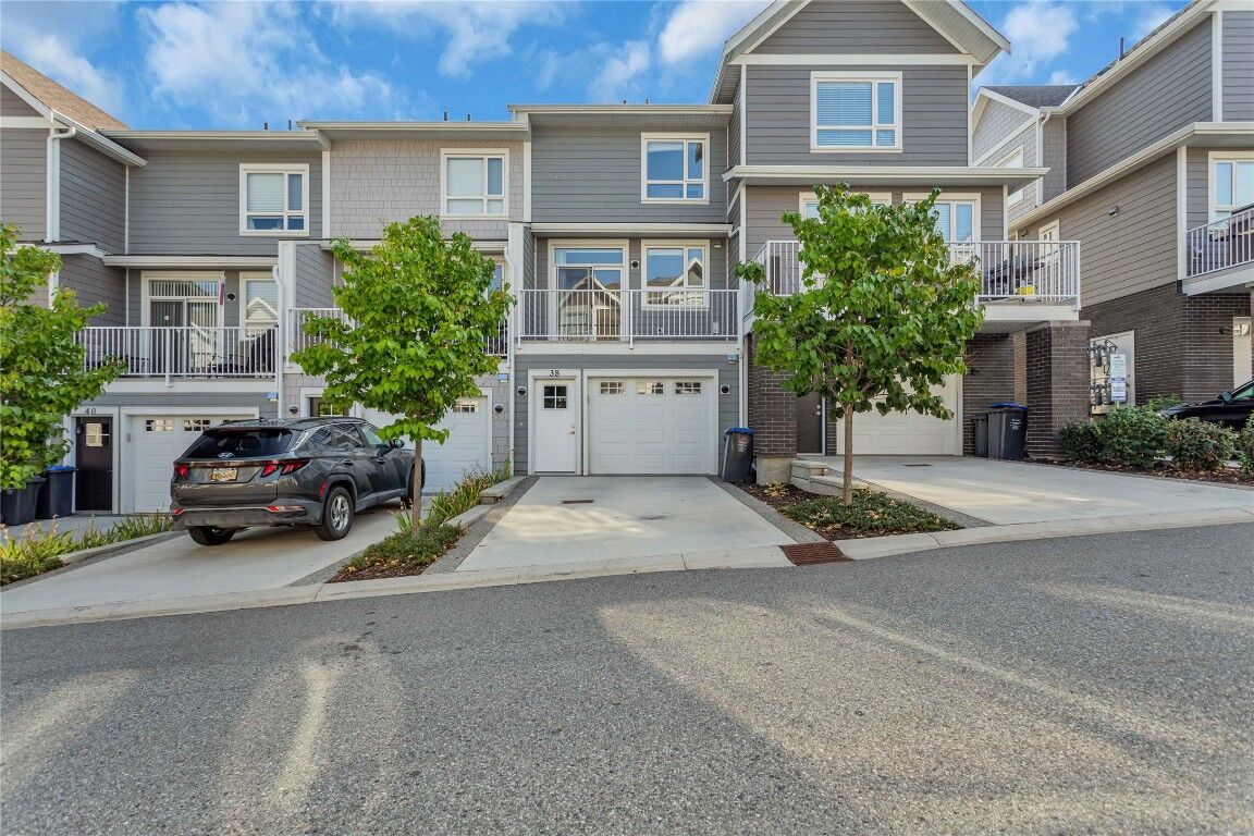 Property Photo:  13098 Shoreline Way 38  BC V4V 0A8 