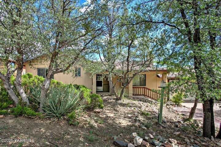 Property Photo:  10 Shadow Vista Street  AZ 86305