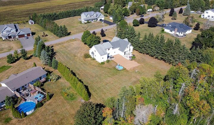 Property Photo:  6 Fox Run Drive  PE C1E 2J1 
