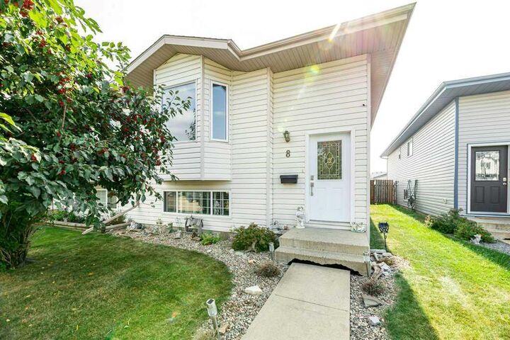 8 Kirk Close  Red Deer AB T4P 3R1 photo
