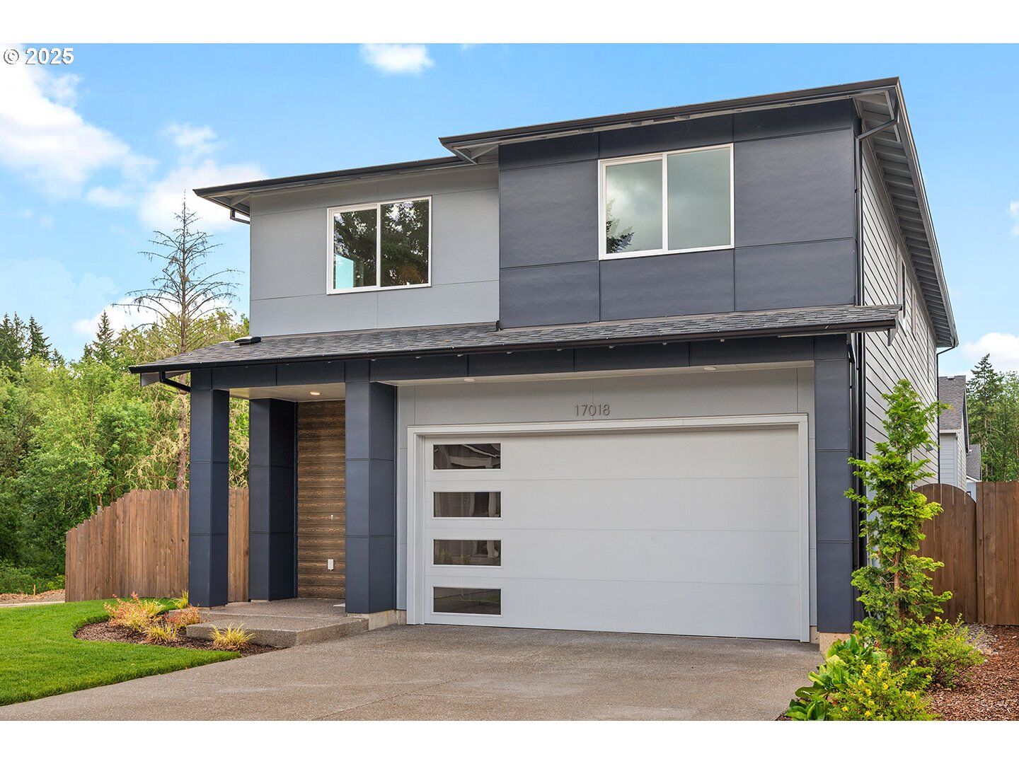 Property Photo:  17052 SW Kalapuya Ln  OR 97140 