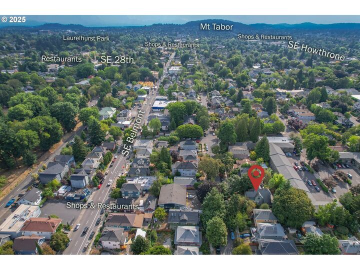 Property Photo:  2406 SE Yamhill St  OR 97214 