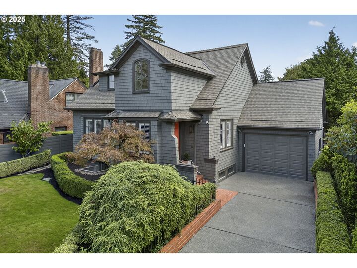 Property Photo: 2650 SW Montgomery Dr OR 97201