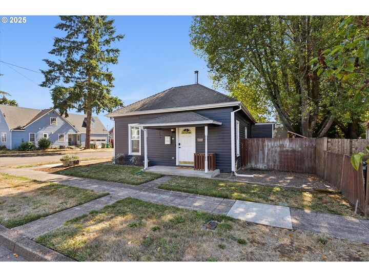 Property Photo: 200 W 3rd St OR 97132