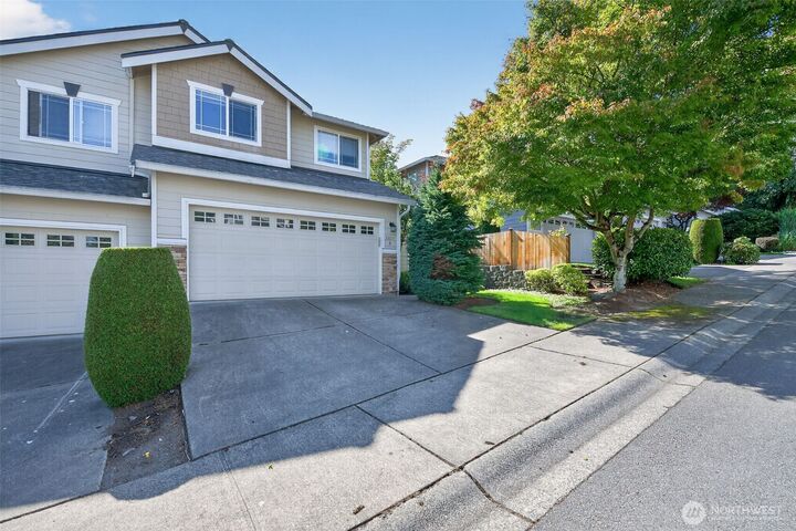Property Photo:  2604  143rd Street SW 10B  WA 98087 