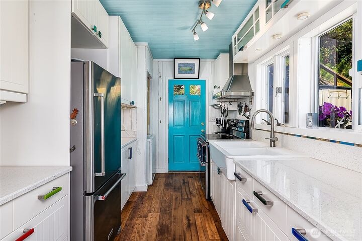 Property Photo:  13037 SW  Bachelor Road  WA 98070 