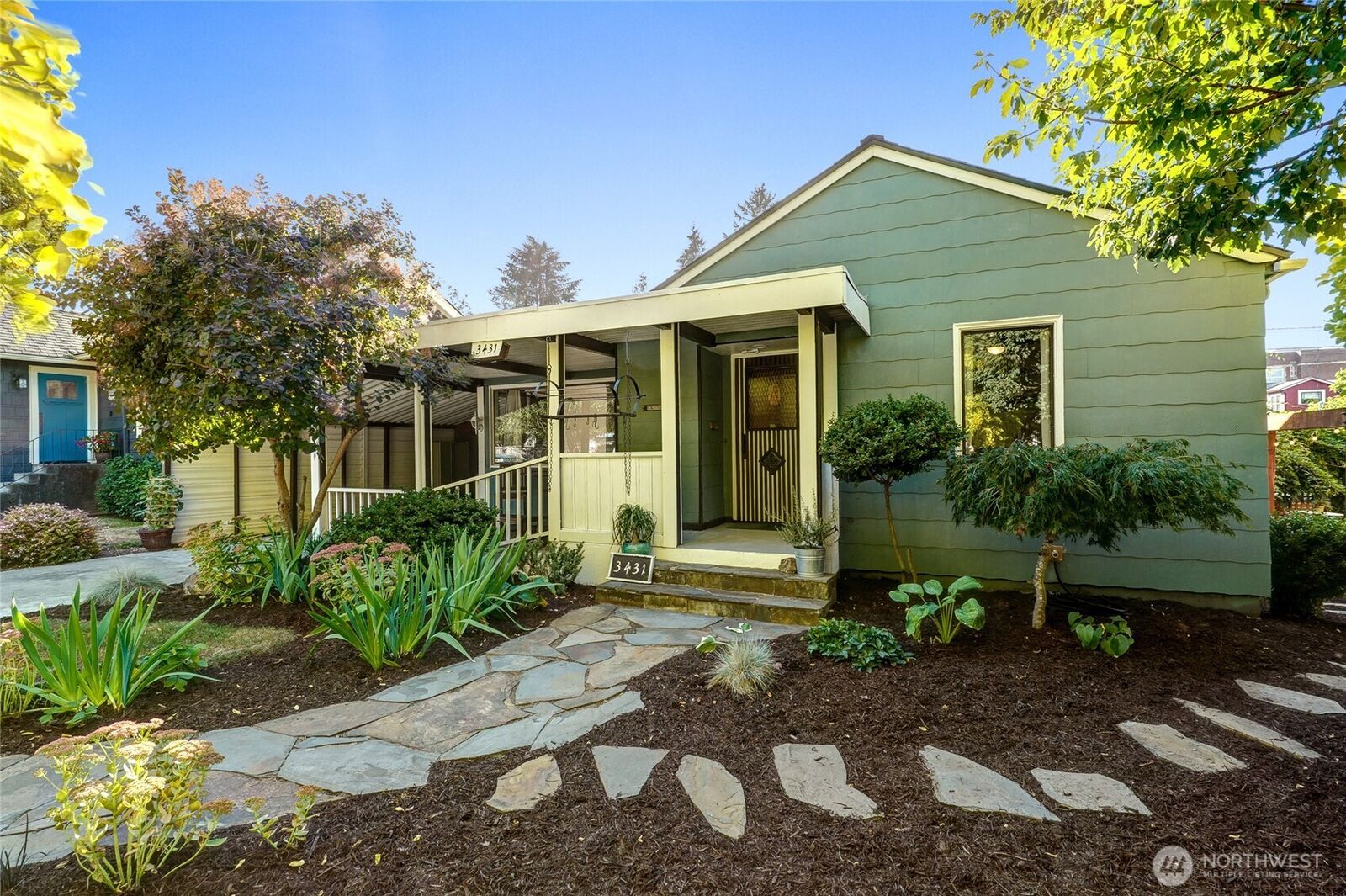 Property Photo:  3431  44th Avenue SW  WA 98116 