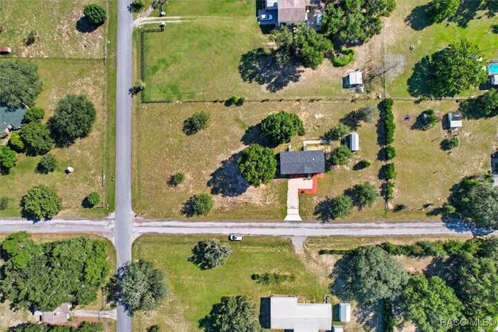 Property Photo: 8054 E Shetland Lane FL 34436