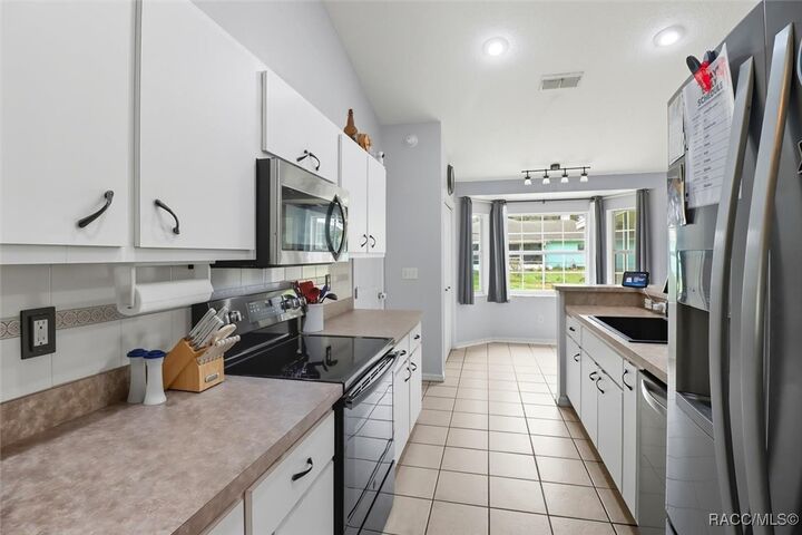 Property Photo:  3943 E Dano Street  FL 34453 
