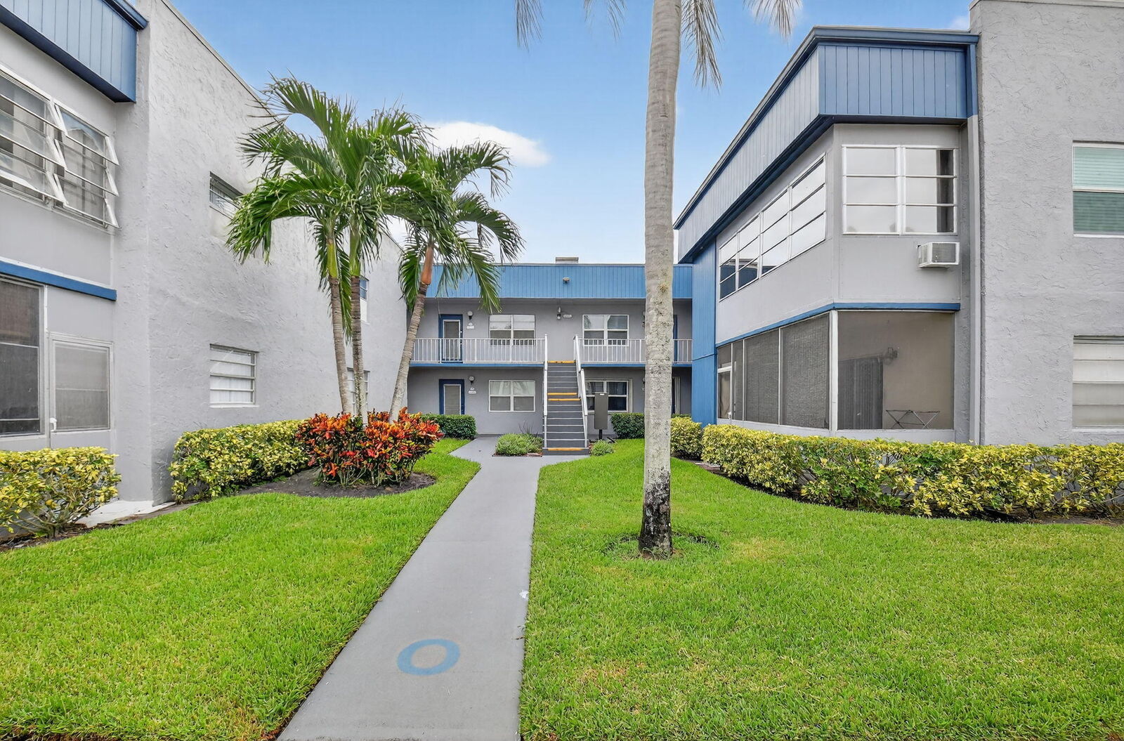 Property Photo:  685 Flanders O  FL 33484 