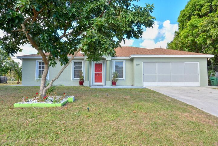 Property Photo: 220 W Arbor Avenue FL 34952