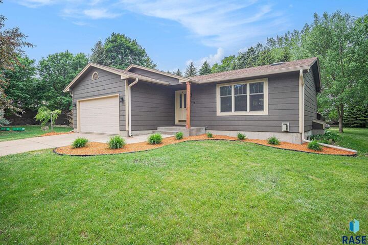 Property Photo:  27033 Revillo Pl  SD 57108 