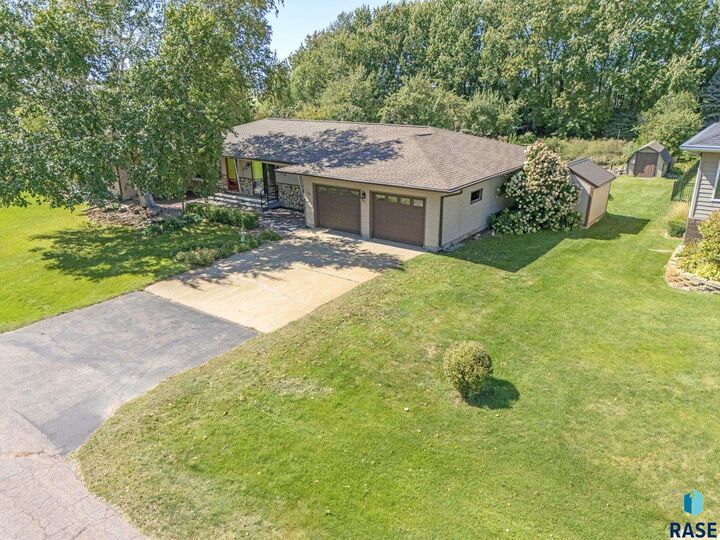 Property Photo:  5405 N Indiana Ave  SD 57104 