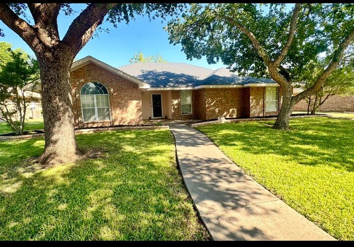 Property Photo: 3218 Maplewood Dr TX 76904