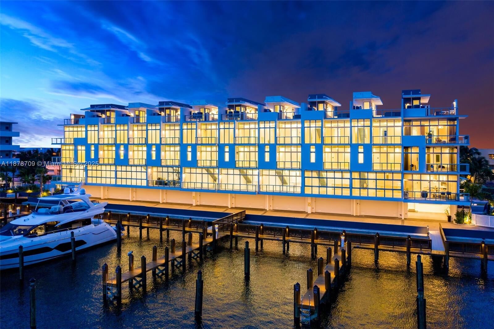 Property Photo:  2890 N Ocean Dr  FL 33019 