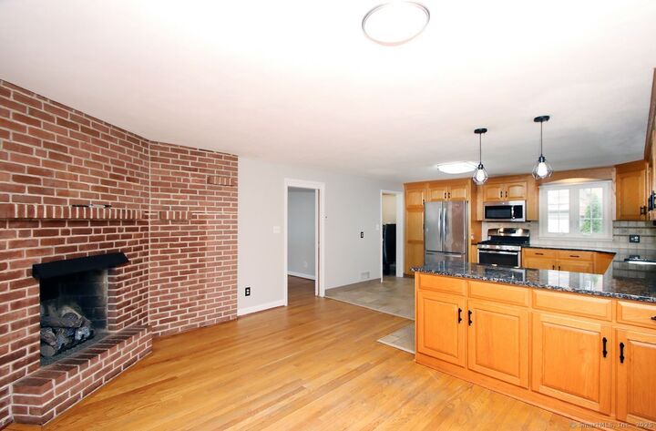 Property Photo:  89 Gilbert Avenue  CT 06067 