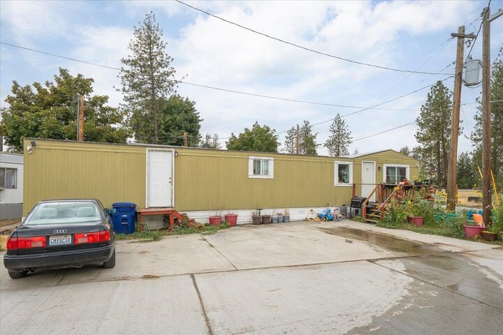 Property Photo: 4315 S Cheatham Rd Trailer #21 WA 99224
