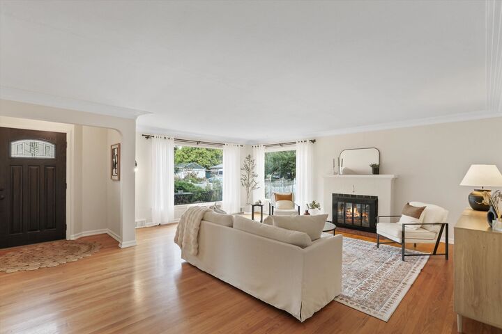 Property Photo:  1104 E 43rd Ave  WA 99203 