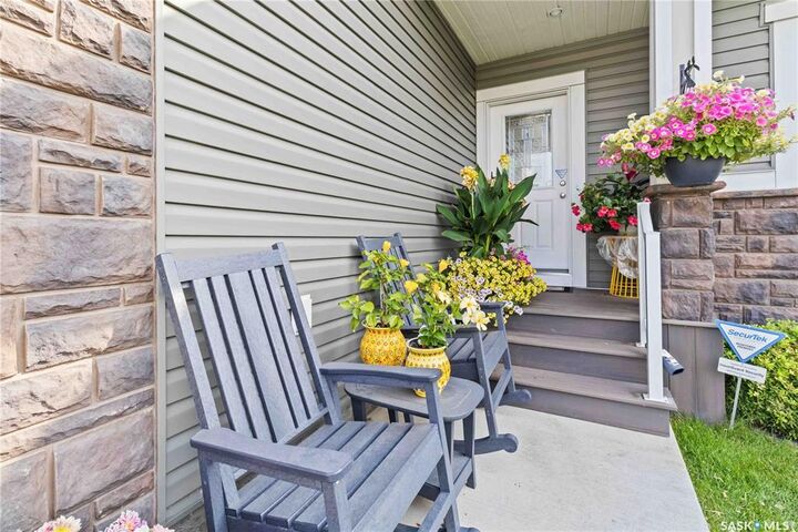 Property Photo:  3210 11th Street W 16  SK S7M 5Y3 