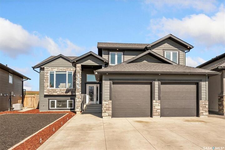 Photo de la propriété:  1255 Hargreaves Way  SK S7L 0A1 