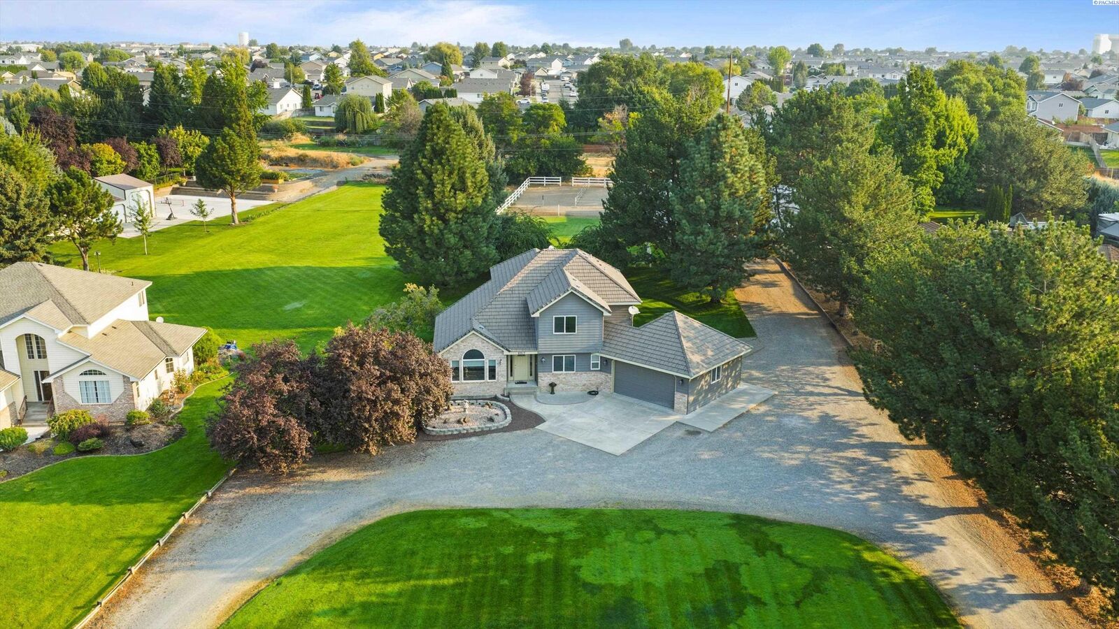 Property Photo:  8917 Sunset Trail  WA 99301 