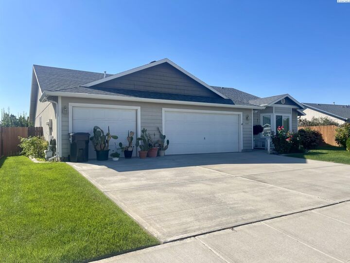 4602 Campolina Ln.  Pasco WA 99301 photo