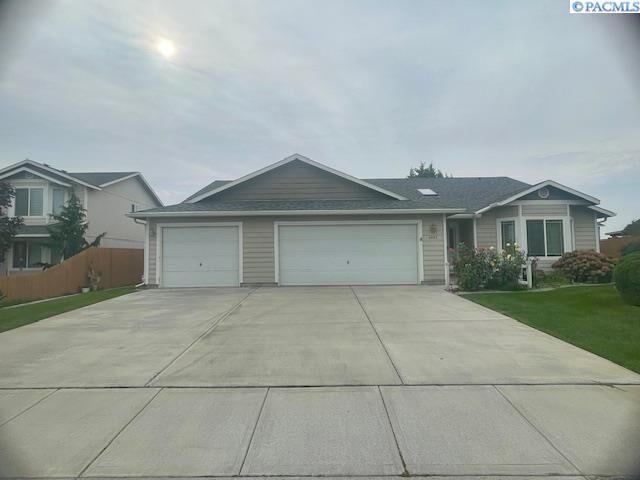 Property Photo:  4602 Campolina Ln.  WA 99301 