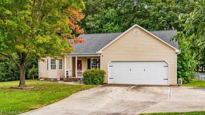Property Photo:  204 Aldridge Lane  NC 27263 