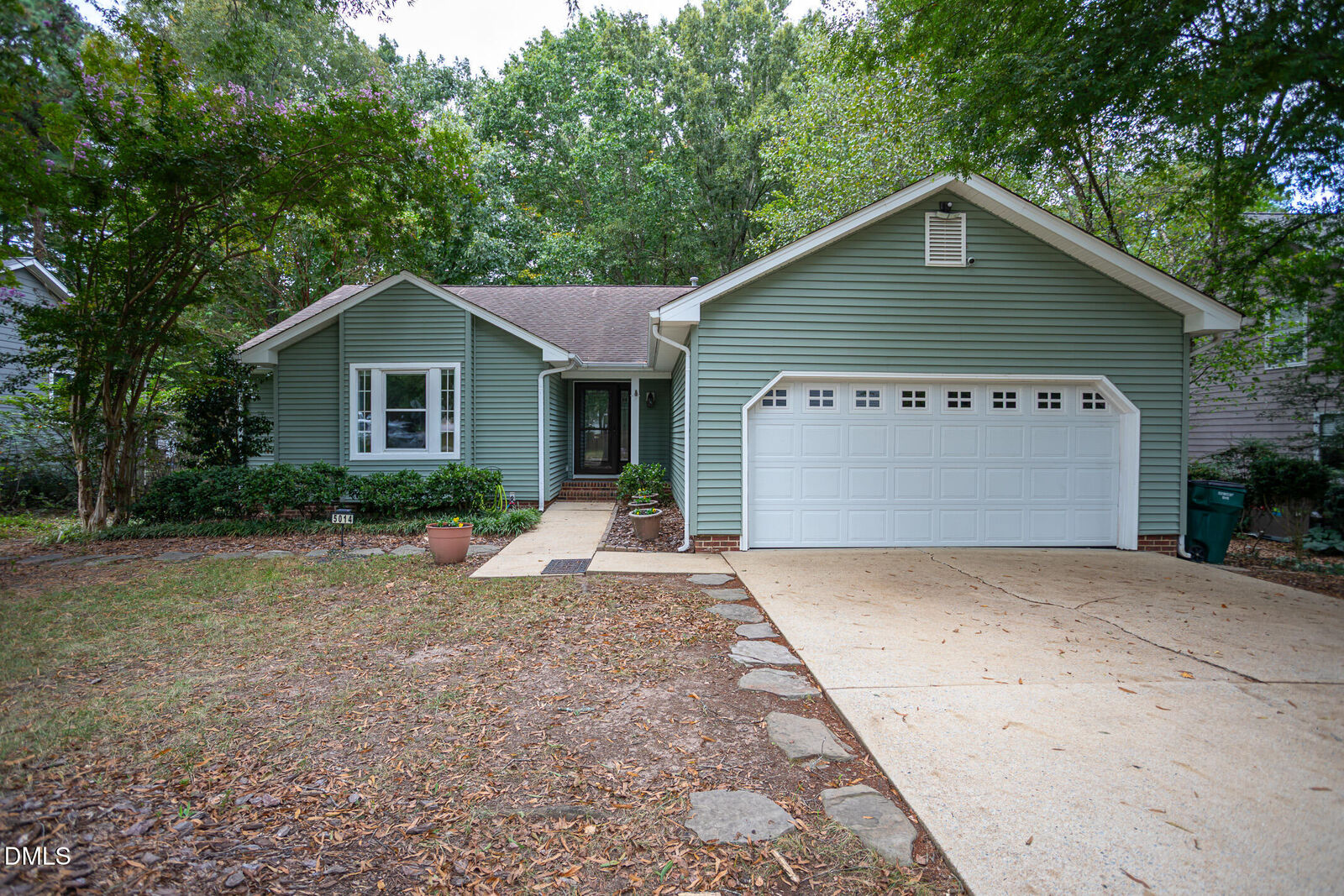Property Photo: 5014 Rolling Meadows Drive NC 27703