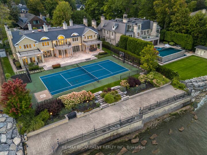 Property Photo:  1092 Argyle Drive  ON L6J 1A7 