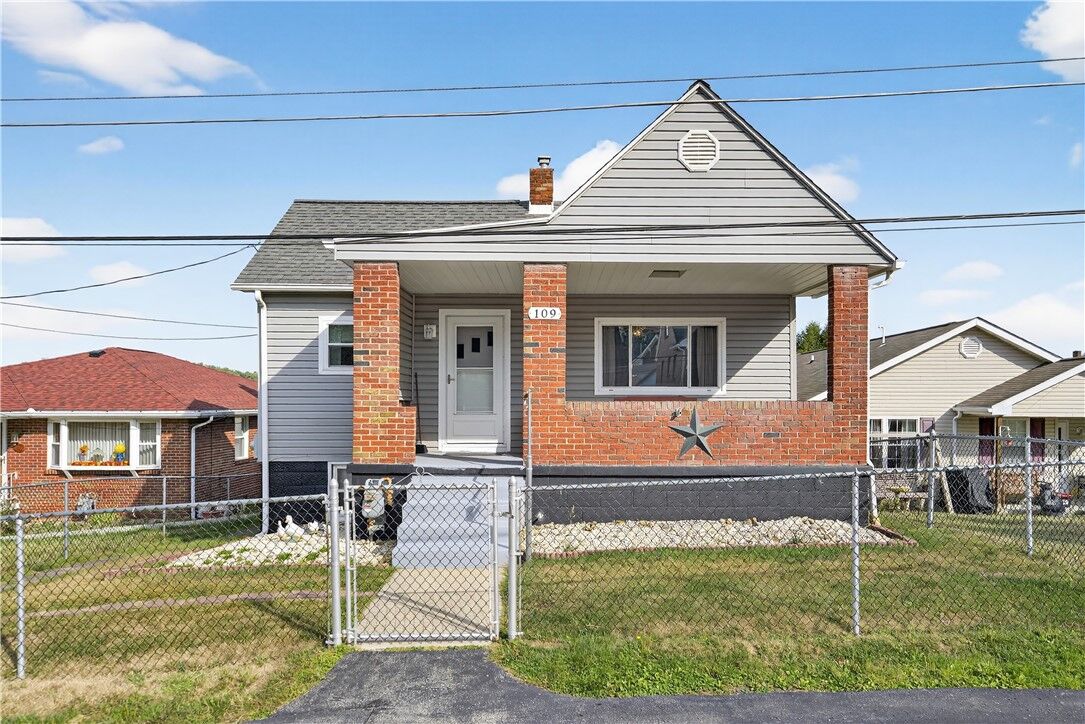 Property Photo:  109 Arnold Ave  PA 15363 