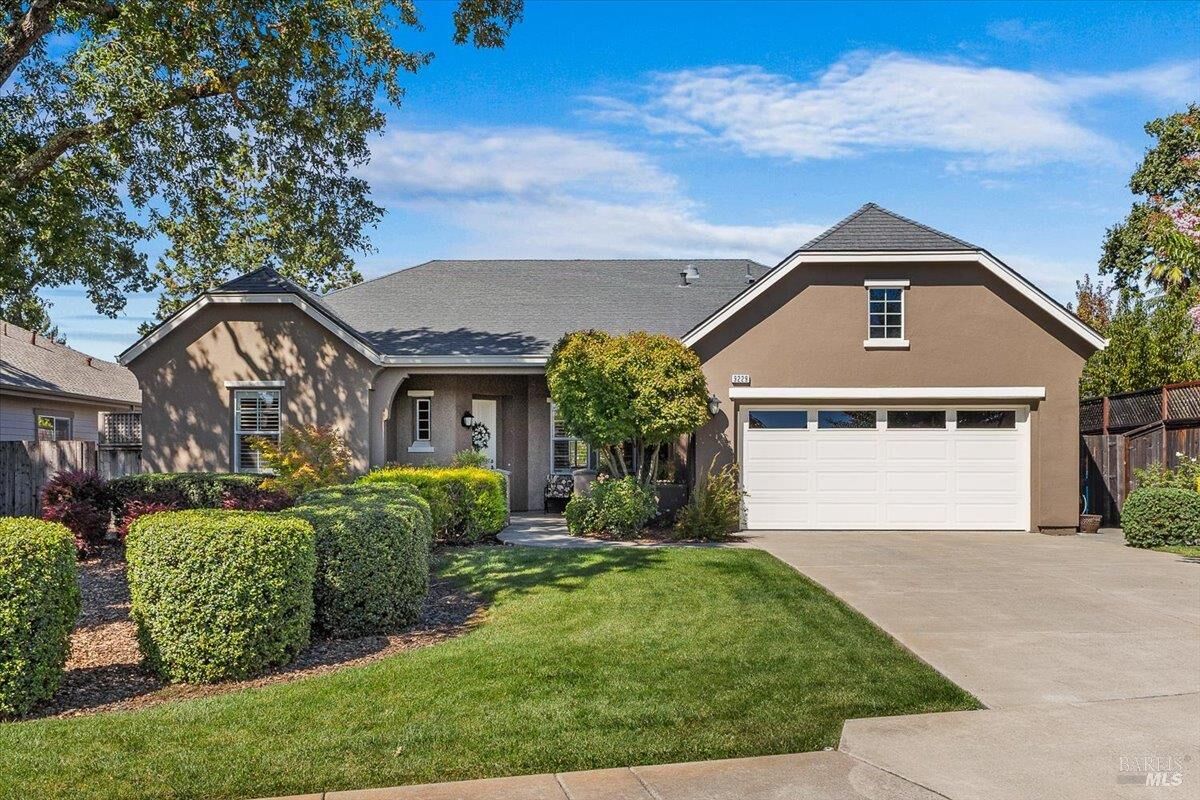 Property Photo:  9229 Oak Trail Circle  CA 95409 