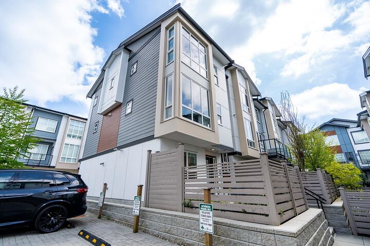 Property Photo:  7670 207 Street 52  BC V2Y 3N7 