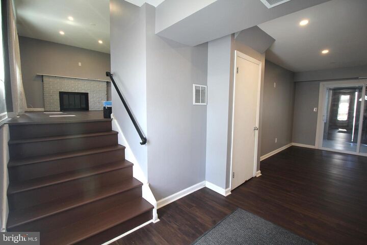 Property Photo:  59 Old York Road  NJ 08515 