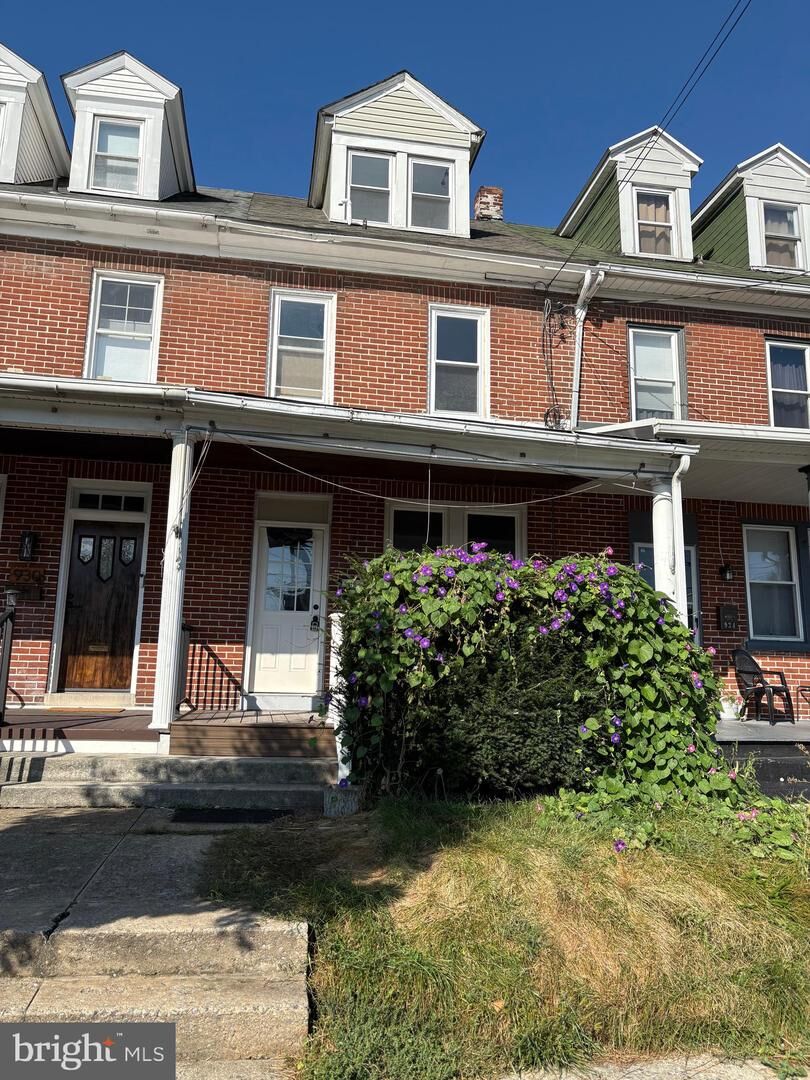 Property Photo:  932 N Plum Street  PA 17602 
