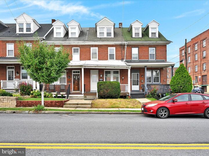 932 N Plum Street  Lancaster PA 17602 photo