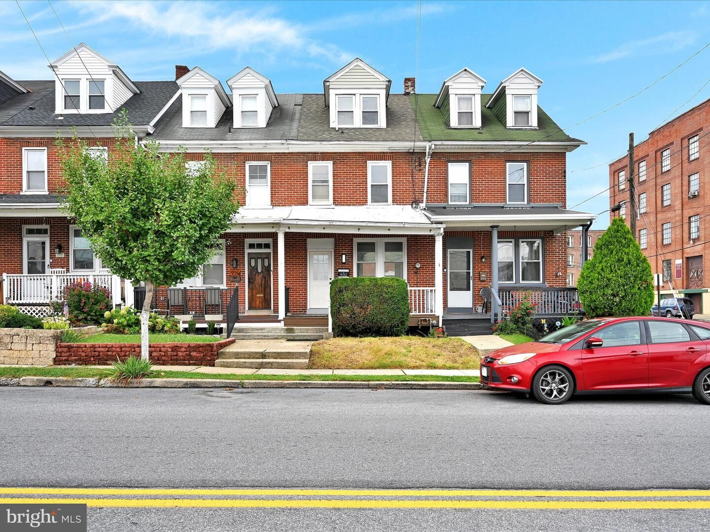 Property Photo: 932 N Plum Street PA 17602