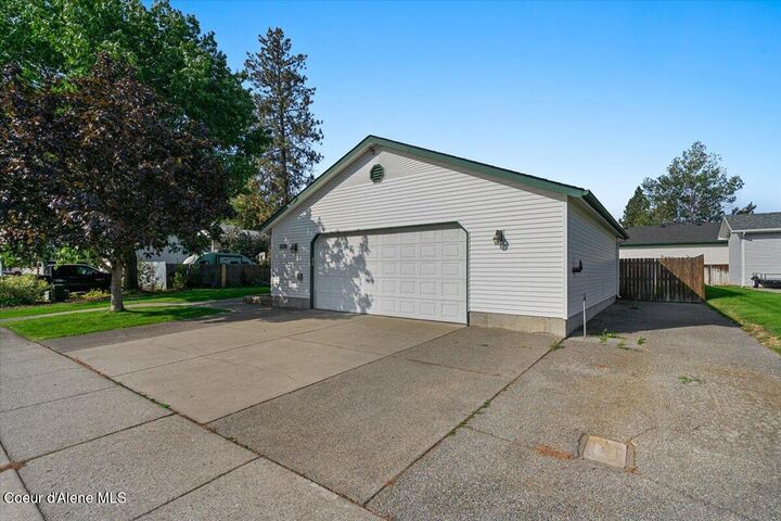 Property Photo:  15457 N Vera St  ID 83858 