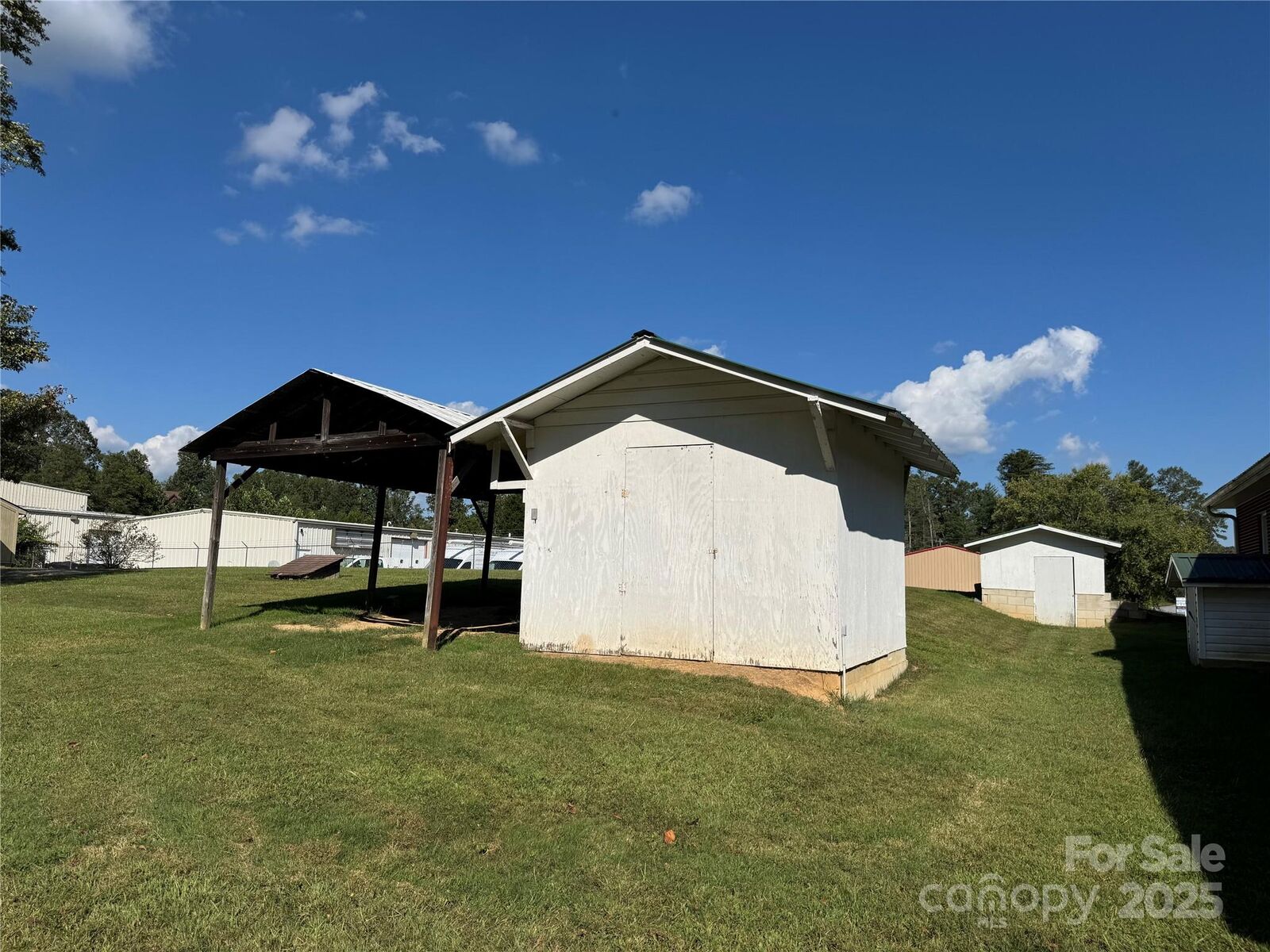 Property Photo: 22 Madrid Lane NC 28792