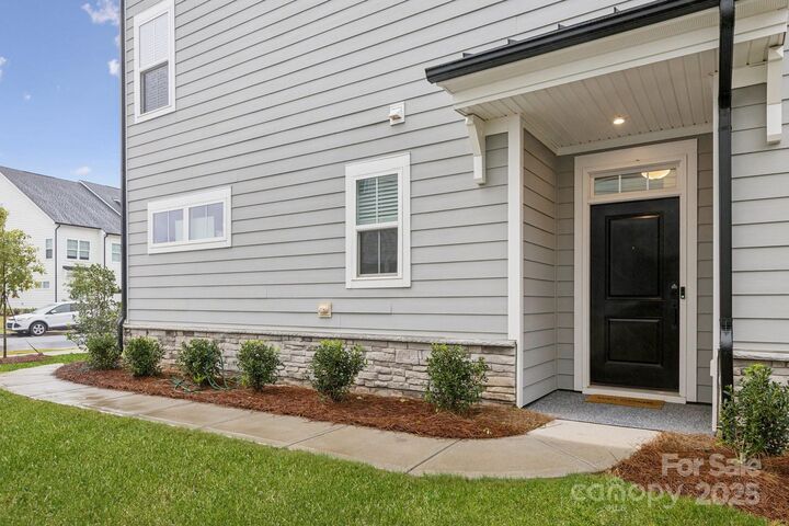 Property Photo:  9420 Munsing Drive  NC 28269 