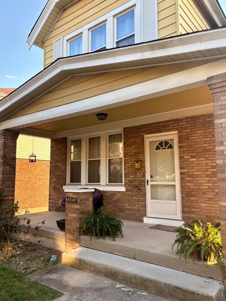 Property Photo: 4549 Clearview Avenue OH 45205