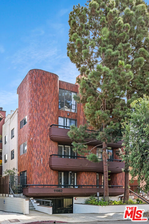 Property Photo: 11982 Kiowa Ave CA 90049