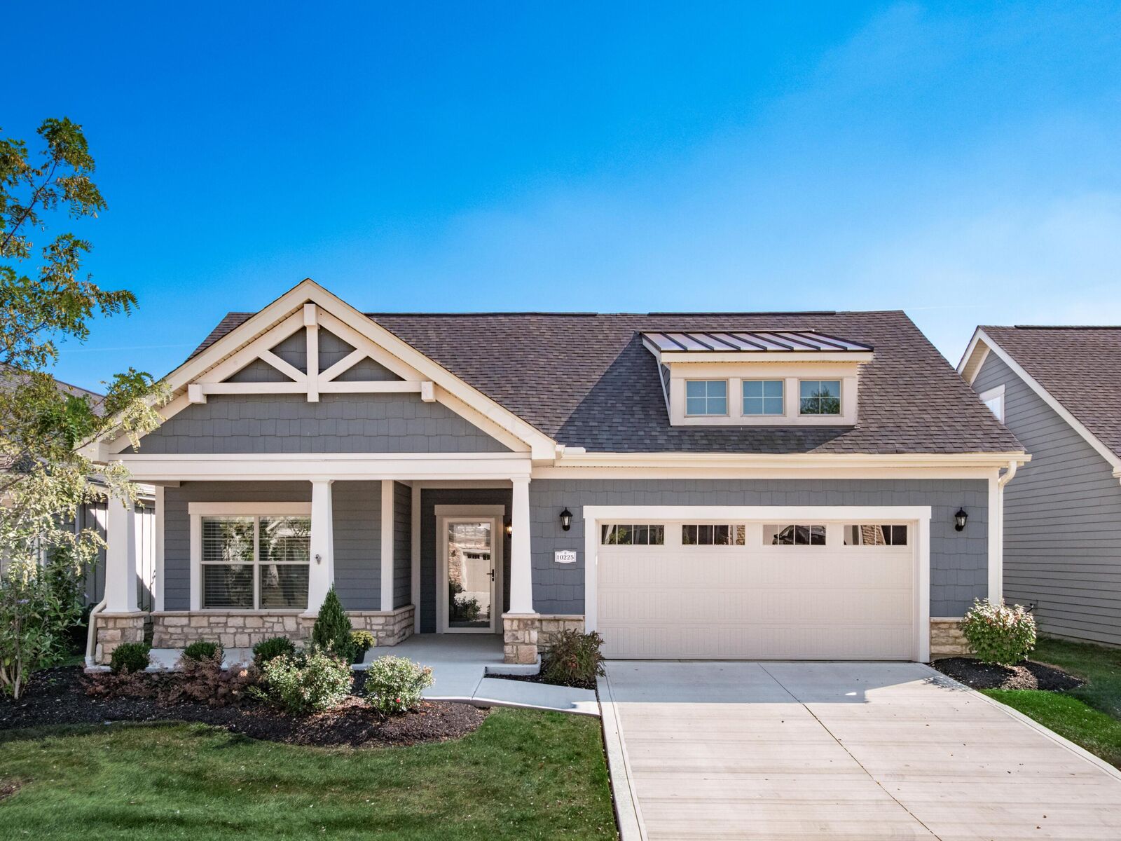 Property Photo:  10225 Hyland Run  OH 43064 
