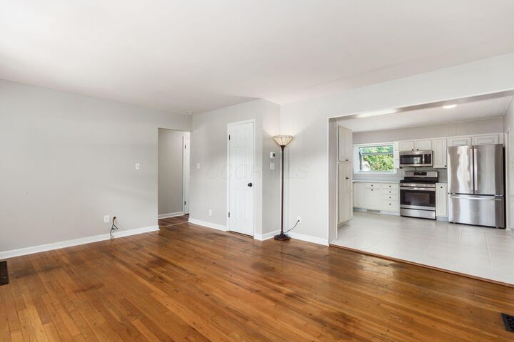 Property Photo: 3114 Wessex Court OH 43232