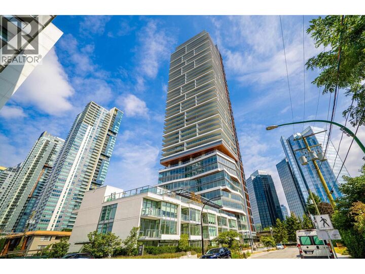 Photo de la propriété:  6511 Sussex Avenue 3005  BC V5H 0K5 