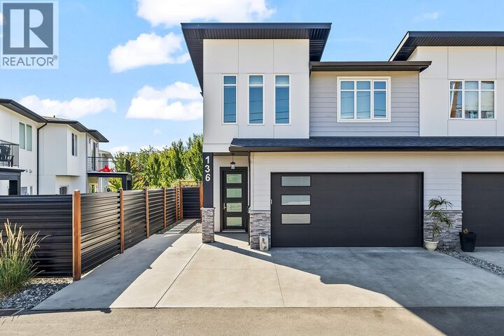 Photo de la propriété:  136 Summerhill Place  BC V1V 1T6 
