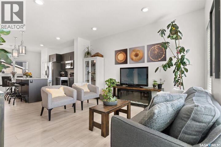 Property Photo:  5108 Primrose Green Drive E  SK S4V 3S5 